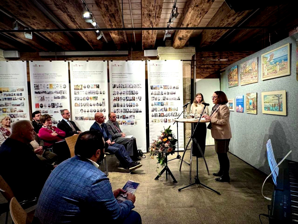 1565 image for slide