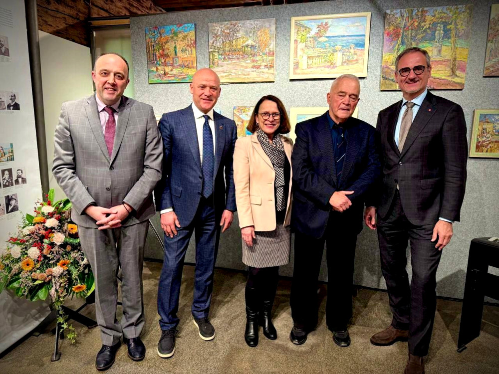 1566 image for slide