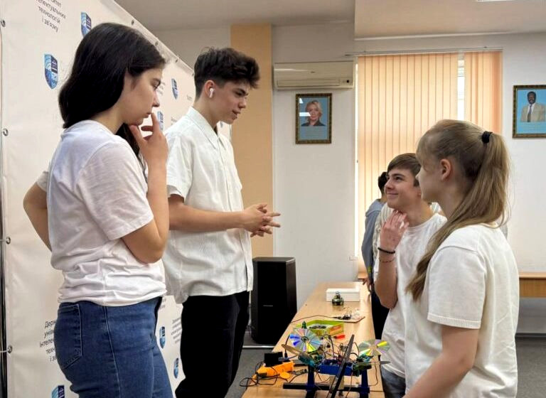 3990 image for slide